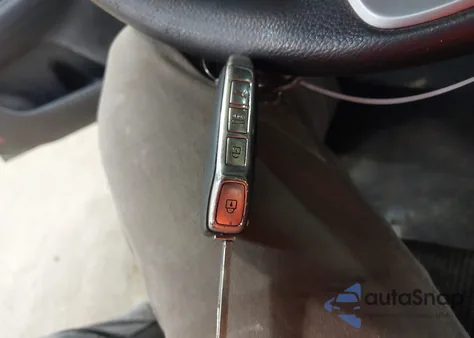 2019 Kia Forte Lxs z USA, uszkodzony, nr VIN 3KPF24AD6KE040381